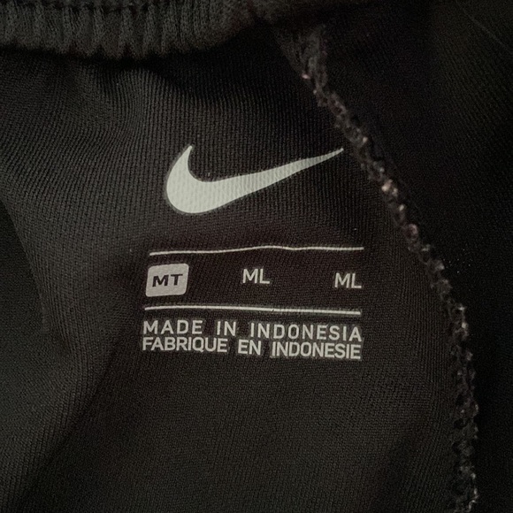 NWOT Black Nike Joggers - Picture 3 of 6